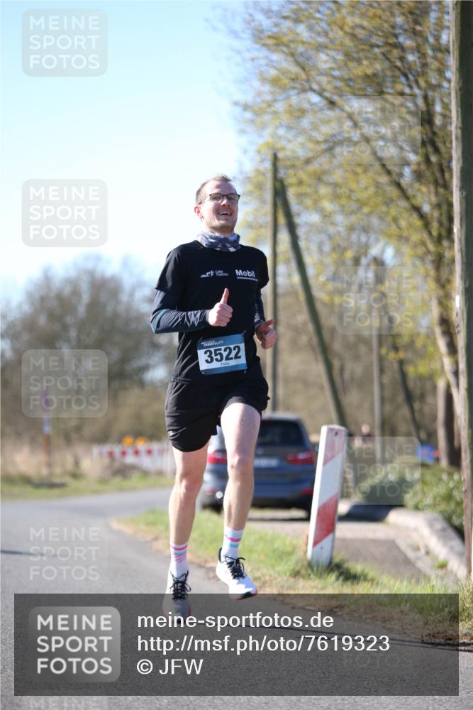 06.04.2025 - 44. Internationalen Wilhelmsburger Insellauf Jannik Wohlers http://msf.ph/oto/7619323 06.04.2025 10:01:47 Laufen 3522 meine-sportfotos.de