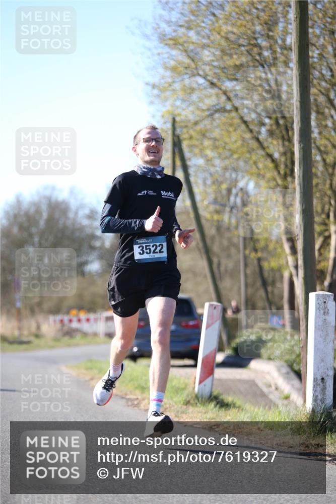 06.04.2025 - 44. Internationalen Wilhelmsburger Insellauf Jannik Wohlers http://msf.ph/oto/7619327 06.04.2025 10:01:47 Laufen 3522 meine-sportfotos.de