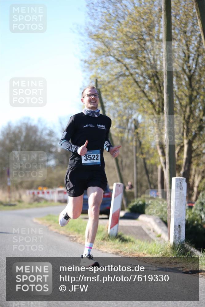 06.04.2025 - 44. Internationalen Wilhelmsburger Insellauf Jannik Wohlers http://msf.ph/oto/7619330 06.04.2025 10:01:47 Laufen 3522 meine-sportfotos.de
