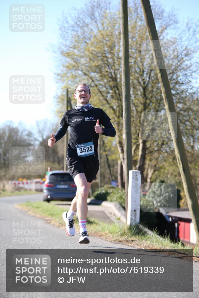 06.04.2025 - 44. Internationalen Wilhelmsburger Insellauf Jannik Wohlers http://msf.ph/oto/7619339 06.04.2025 10:01:47 Laufen 3522 meine-sportfotos.de