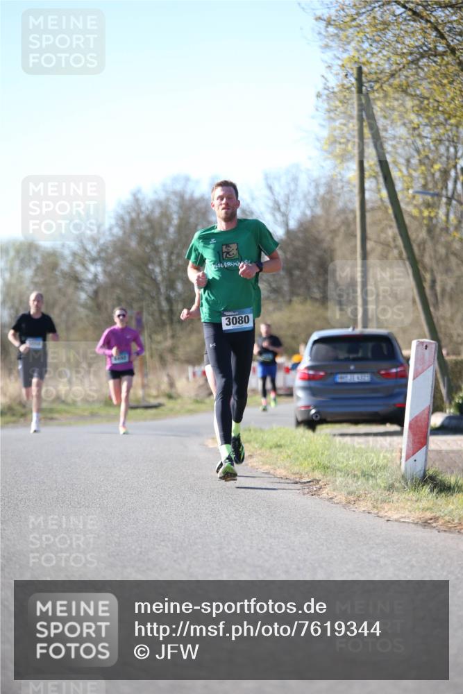 06.04.2025 - 44. Internationalen Wilhelmsburger Insellauf Jannik Wohlers http://msf.ph/oto/7619344 06.04.2025 10:01:58 Laufen 3080 meine-sportfotos.de