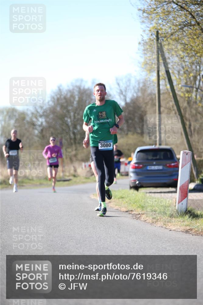 06.04.2025 - 44. Internationalen Wilhelmsburger Insellauf Jannik Wohlers http://msf.ph/oto/7619346 06.04.2025 10:01:58 Laufen 3080 meine-sportfotos.de
