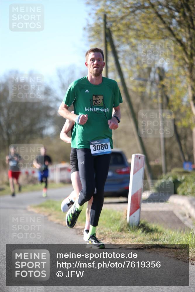 06.04.2025 - 44. Internationalen Wilhelmsburger Insellauf Jannik Wohlers http://msf.ph/oto/7619356 06.04.2025 10:01:59 Laufen 3080 meine-sportfotos.de