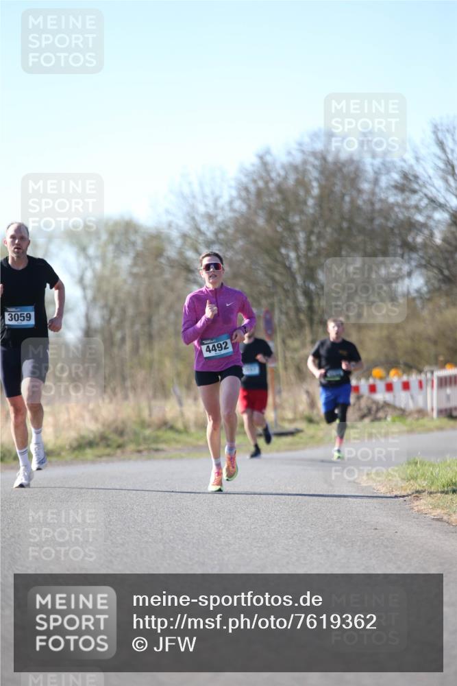 06.04.2025 - 44. Internationalen Wilhelmsburger Insellauf Jannik Wohlers http://msf.ph/oto/7619362 06.04.2025 10:02:00 Laufen 3059, 4492 meine-sportfotos.de