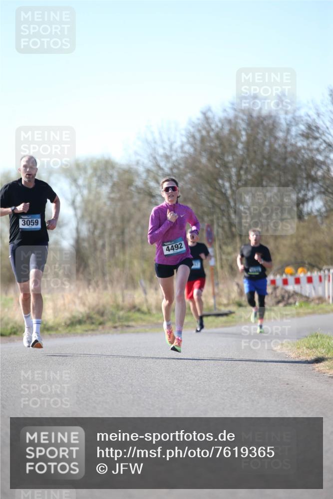 06.04.2025 - 44. Internationalen Wilhelmsburger Insellauf Jannik Wohlers http://msf.ph/oto/7619365 06.04.2025 10:02:00 Laufen 3059, 4492 meine-sportfotos.de
