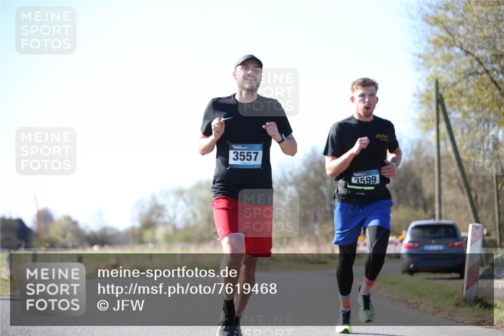 06.04.2025 - 44. Internationalen Wilhelmsburger Insellauf Jannik Wohlers http://msf.ph/oto/7619468 06.04.2025 10:02:09 Laufen 3557, 3599 meine-sportfotos.de