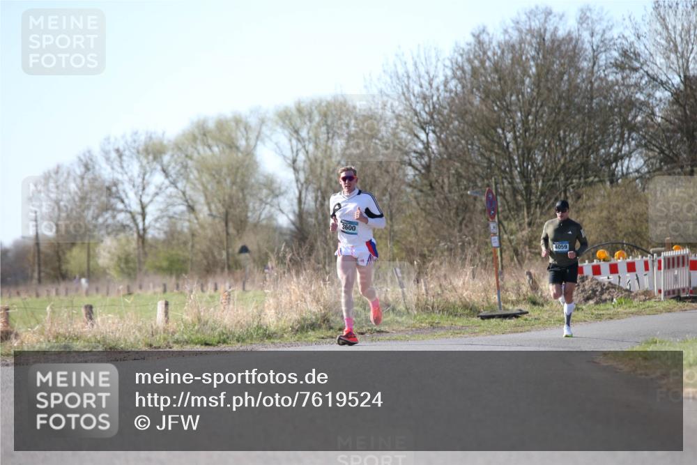 06.04.2025 - 44. Internationalen Wilhelmsburger Insellauf Jannik Wohlers http://msf.ph/oto/7619524 06.04.2025 10:03:04 Laufen 3600, 4059 meine-sportfotos.de