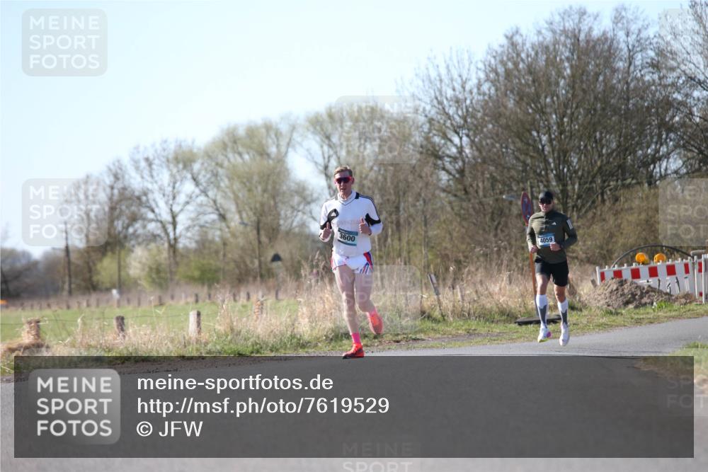 06.04.2025 - 44. Internationalen Wilhelmsburger Insellauf Jannik Wohlers http://msf.ph/oto/7619529 06.04.2025 10:03:05 Laufen 3600, 4059 meine-sportfotos.de