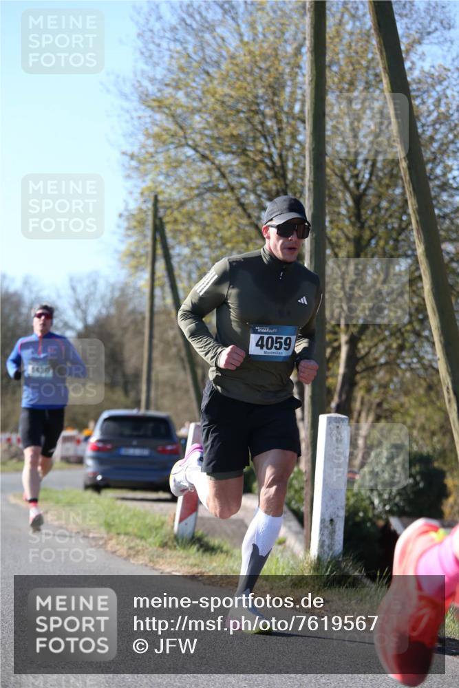 06.04.2025 - 44. Internationalen Wilhelmsburger Insellauf Jannik Wohlers http://msf.ph/oto/7619567 06.04.2025 10:03:13 Laufen 4059 meine-sportfotos.de