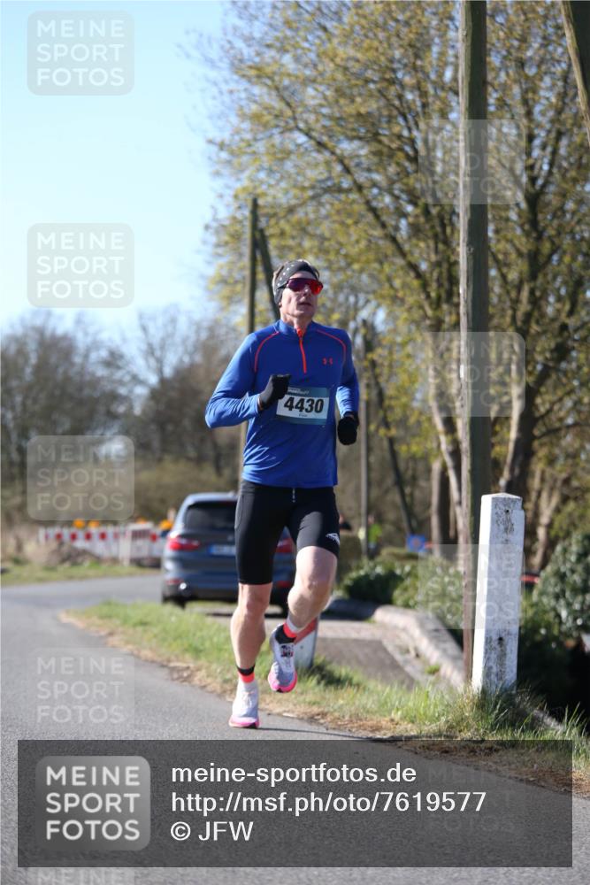 06.04.2025 - 44. Internationalen Wilhelmsburger Insellauf Jannik Wohlers http://msf.ph/oto/7619577 06.04.2025 10:03:15 Laufen 4430 meine-sportfotos.de