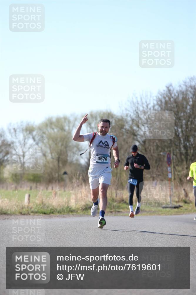 06.04.2025 - 44. Internationalen Wilhelmsburger Insellauf Jannik Wohlers http://msf.ph/oto/7619601 06.04.2025 10:03:30 Laufen 4570, 325 meine-sportfotos.de