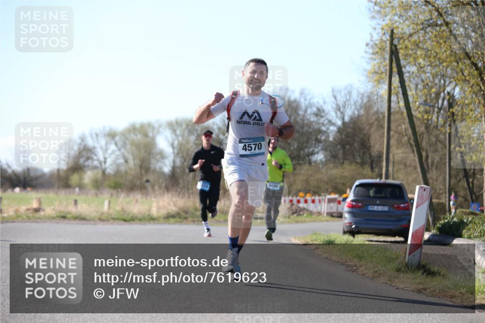 06.04.2025 - 44. Internationalen Wilhelmsburger Insellauf Jannik Wohlers http://msf.ph/oto/7619623 06.04.2025 10:03:33 Laufen 4570, 4096, 6921 meine-sportfotos.de