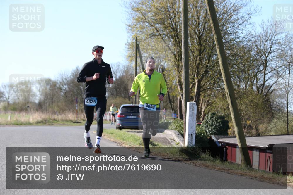 06.04.2025 - 44. Internationalen Wilhelmsburger Insellauf Jannik Wohlers http://msf.ph/oto/7619690 06.04.2025 10:03:36 Laufen 4325, 4096 meine-sportfotos.de