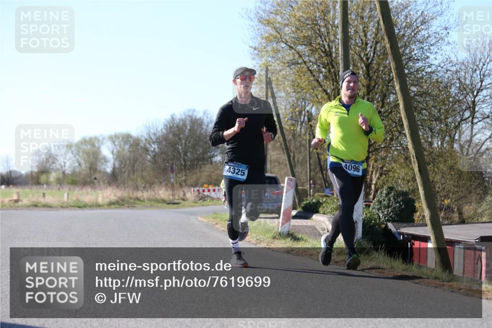06.04.2025 - 44. Internationalen Wilhelmsburger Insellauf Jannik Wohlers http://msf.ph/oto/7619699 06.04.2025 10:03:37 Laufen 4325, 4096 meine-sportfotos.de