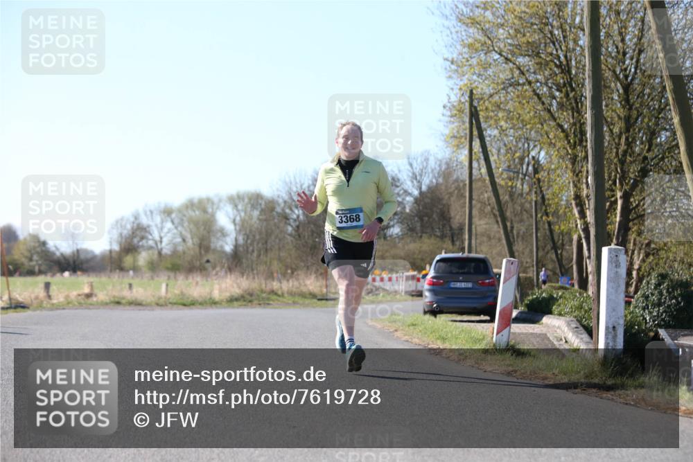 06.04.2025 - 44. Internationalen Wilhelmsburger Insellauf Jannik Wohlers http://msf.ph/oto/7619728 06.04.2025 10:03:49 Laufen 3368 meine-sportfotos.de