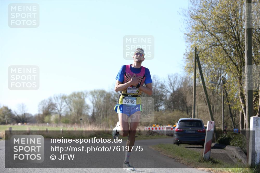 06.04.2025 - 44. Internationalen Wilhelmsburger Insellauf Jannik Wohlers http://msf.ph/oto/7619775 06.04.2025 10:04:04 Laufen 2, 3259, 4323 meine-sportfotos.de