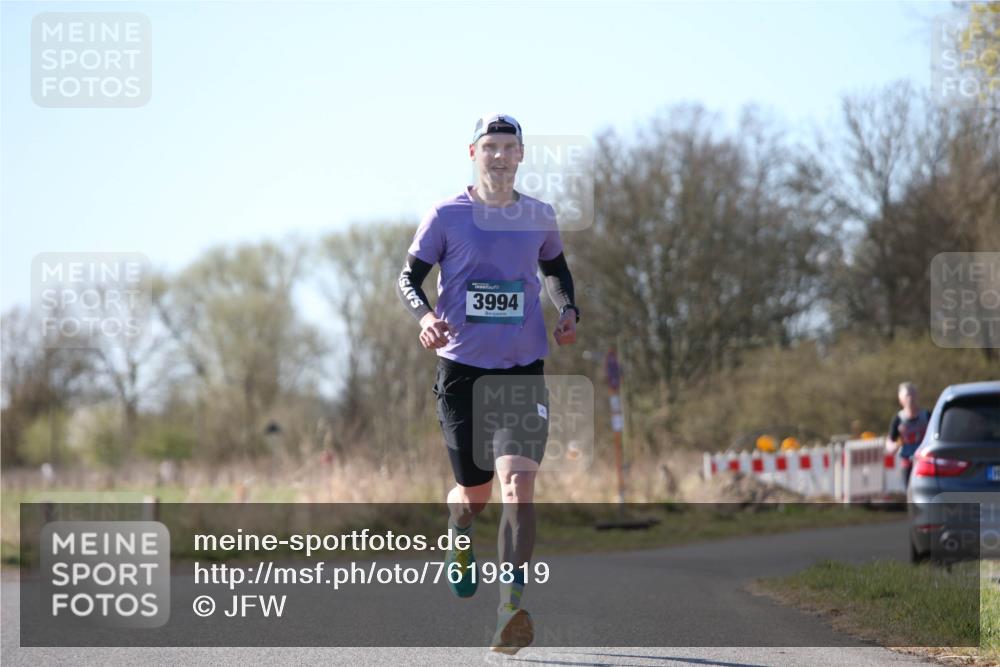 06.04.2025 - 44. Internationalen Wilhelmsburger Insellauf Jannik Wohlers http://msf.ph/oto/7619819 06.04.2025 10:04:19 Laufen 3994 meine-sportfotos.de