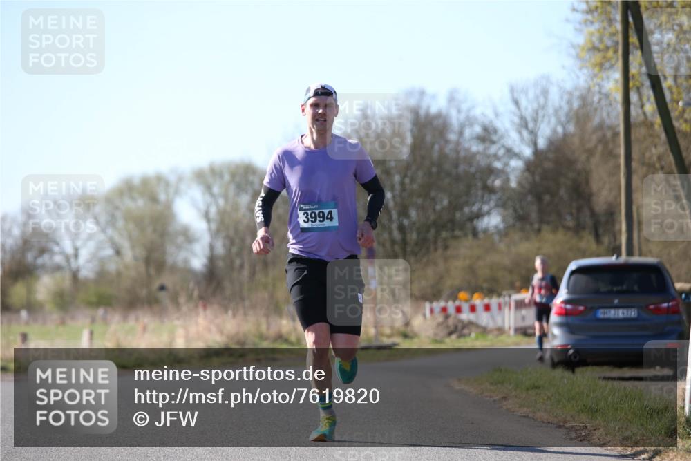 06.04.2025 - 44. Internationalen Wilhelmsburger Insellauf Jannik Wohlers http://msf.ph/oto/7619820 06.04.2025 10:04:19 Laufen 3994 meine-sportfotos.de