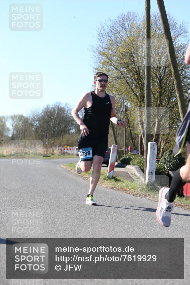 06.04.2025 - 44. Internationalen Wilhelmsburger Insellauf Jannik Wohlers http://msf.ph/oto/7619929 06.04.2025 10:04:52 Laufen 3739 meine-sportfotos.de