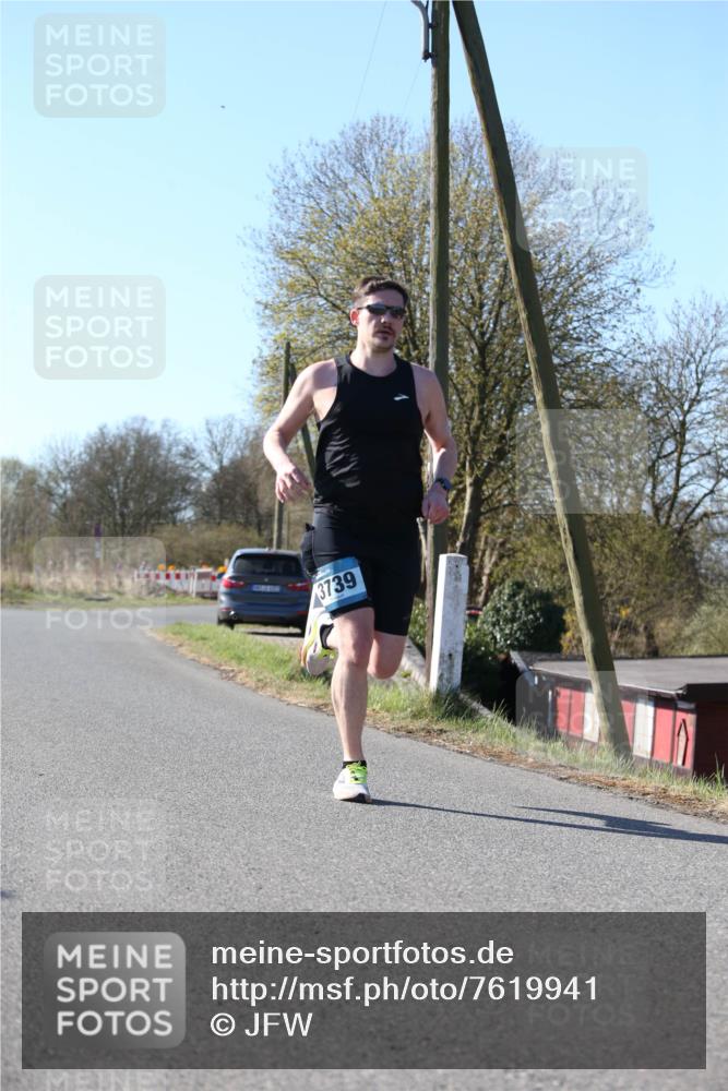 06.04.2025 - 44. Internationalen Wilhelmsburger Insellauf Jannik Wohlers http://msf.ph/oto/7619941 06.04.2025 10:04:52 Laufen 3739 meine-sportfotos.de