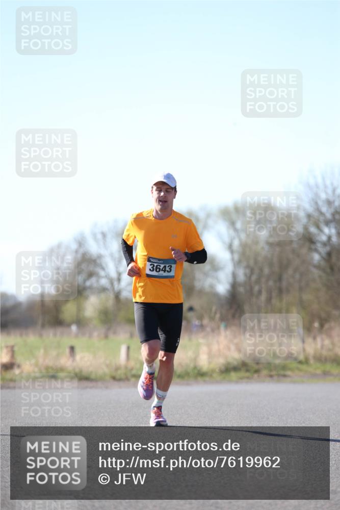 06.04.2025 - 44. Internationalen Wilhelmsburger Insellauf Jannik Wohlers http://msf.ph/oto/7619962 06.04.2025 10:05:08 Laufen 3643 meine-sportfotos.de