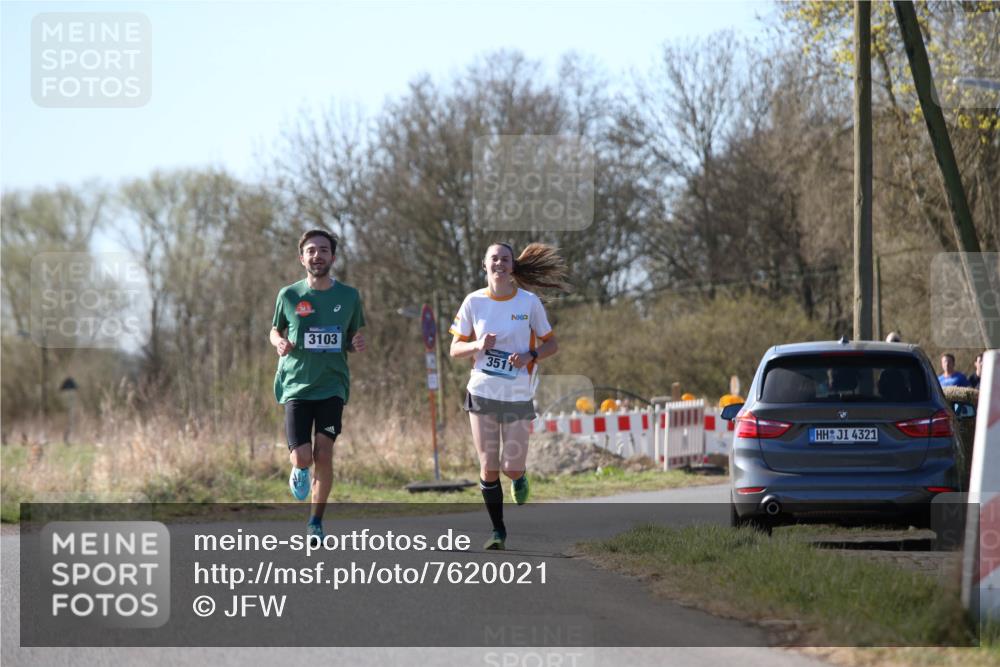06.04.2025 - 44. Internationalen Wilhelmsburger Insellauf Jannik Wohlers http://msf.ph/oto/7620021 06.04.2025 10:05:25 Laufen 3103, 3511, 4321 meine-sportfotos.de