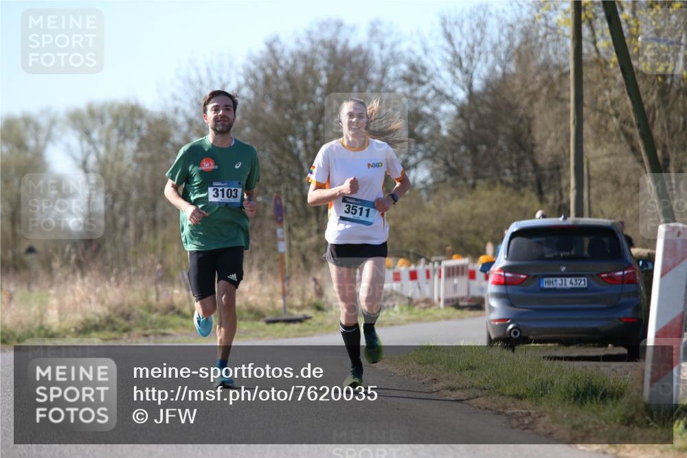 06.04.2025 - 44. Internationalen Wilhelmsburger Insellauf Jannik Wohlers http://msf.ph/oto/7620035 06.04.2025 10:05:27 Laufen 3103, 3511, 4321 meine-sportfotos.de