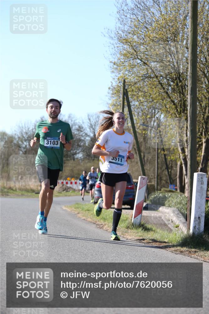 06.04.2025 - 44. Internationalen Wilhelmsburger Insellauf Jannik Wohlers http://msf.ph/oto/7620056 06.04.2025 10:05:29 Laufen 3103, 3511 meine-sportfotos.de