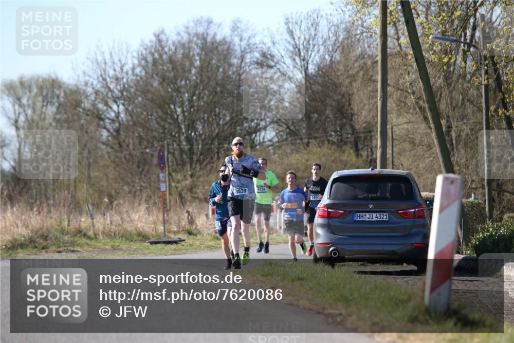 06.04.2025 - 44. Internationalen Wilhelmsburger Insellauf Jannik Wohlers http://msf.ph/oto/7620086 06.04.2025 10:05:32 Laufen 3839, 4256, 3452, 4321 meine-sportfotos.de