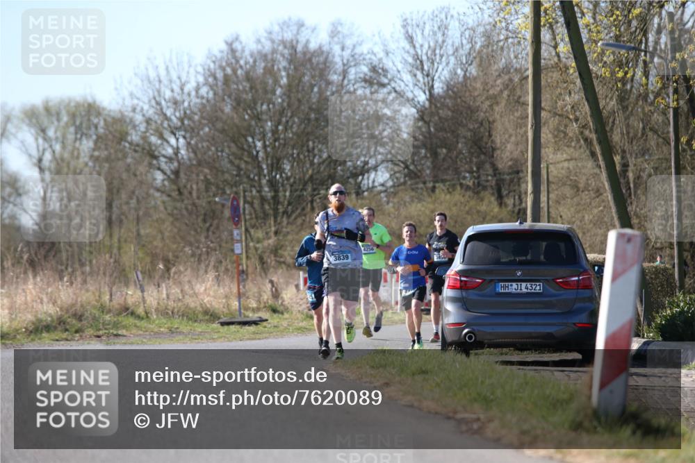 06.04.2025 - 44. Internationalen Wilhelmsburger Insellauf Jannik Wohlers http://msf.ph/oto/7620089 06.04.2025 10:05:32 Laufen 3839, 4256, 4321 meine-sportfotos.de