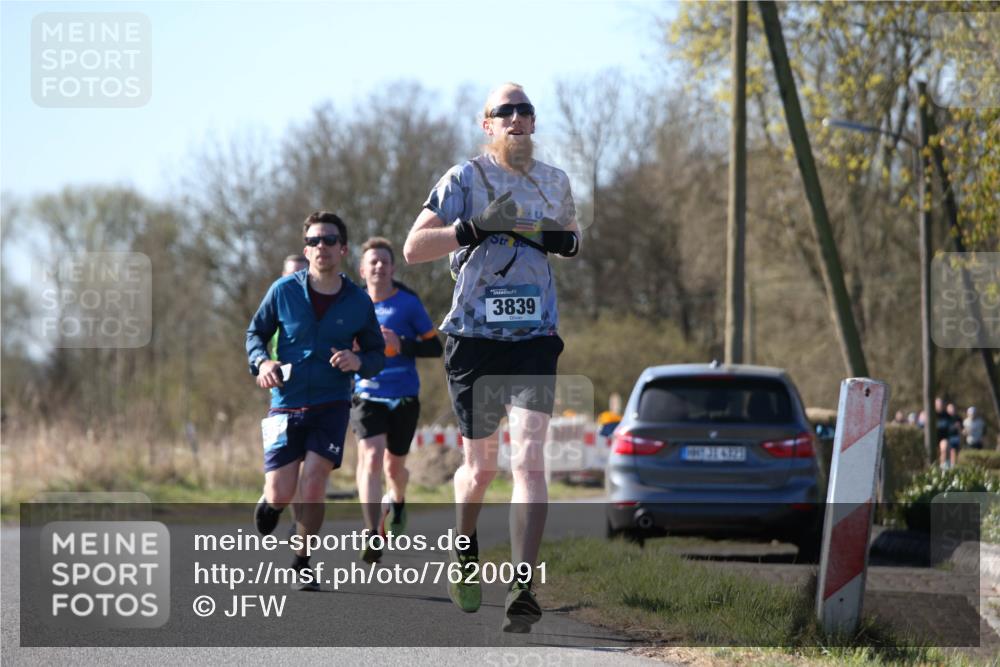 06.04.2025 - 44. Internationalen Wilhelmsburger Insellauf Jannik Wohlers http://msf.ph/oto/7620091 06.04.2025 10:05:38 Laufen 3839, 8, 30, 4923 meine-sportfotos.de