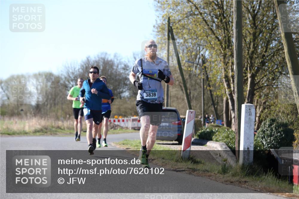 06.04.2025 - 44. Internationalen Wilhelmsburger Insellauf Jannik Wohlers http://msf.ph/oto/7620102 06.04.2025 10:05:39 Laufen 3839 meine-sportfotos.de