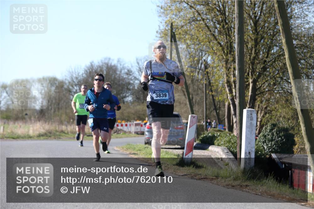 06.04.2025 - 44. Internationalen Wilhelmsburger Insellauf Jannik Wohlers http://msf.ph/oto/7620110 06.04.2025 10:05:39 Laufen 3839 meine-sportfotos.de