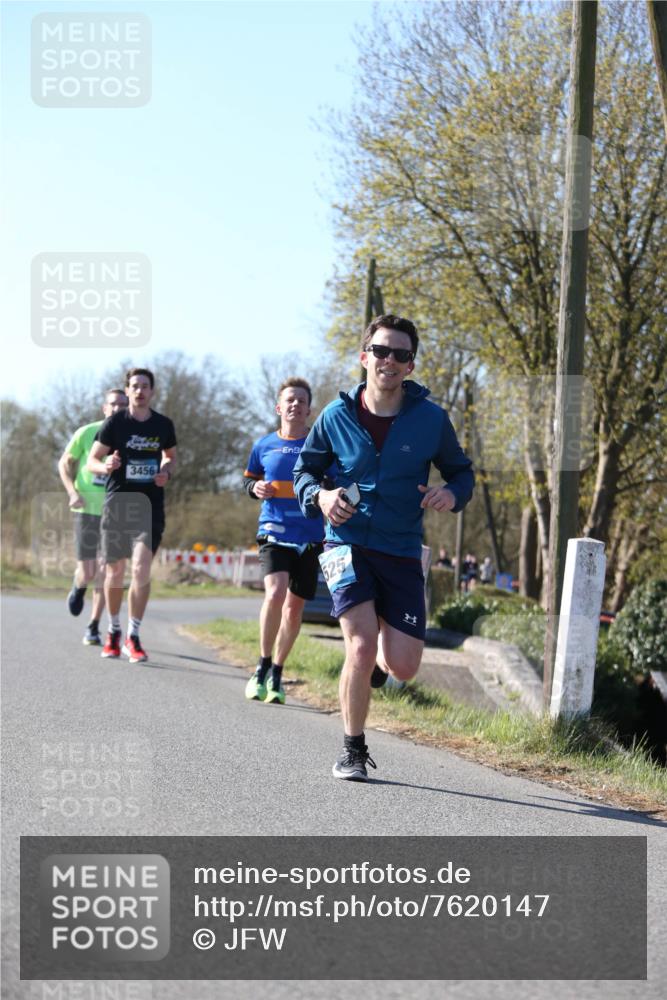 06.04.2025 - 44. Internationalen Wilhelmsburger Insellauf Jannik Wohlers http://msf.ph/oto/7620147 06.04.2025 10:05:41 Laufen 3456, 525, 3 meine-sportfotos.de