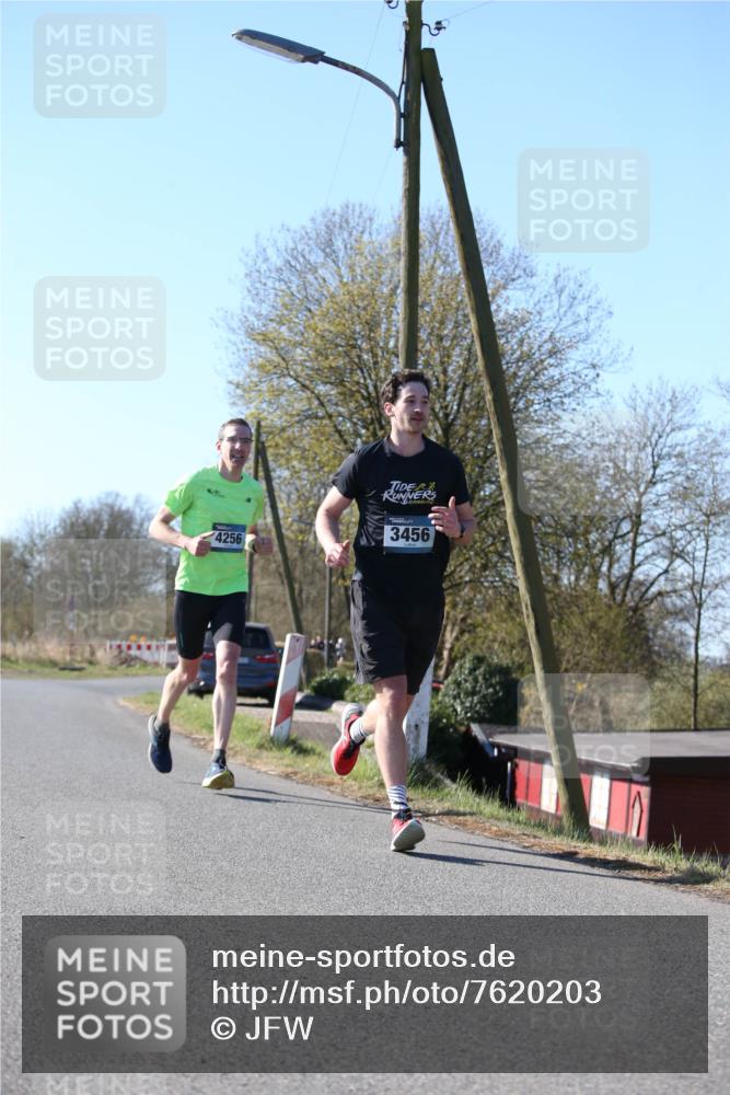 06.04.2025 - 44. Internationalen Wilhelmsburger Insellauf Jannik Wohlers http://msf.ph/oto/7620203 06.04.2025 10:05:44 Laufen 4256, 3456 meine-sportfotos.de
