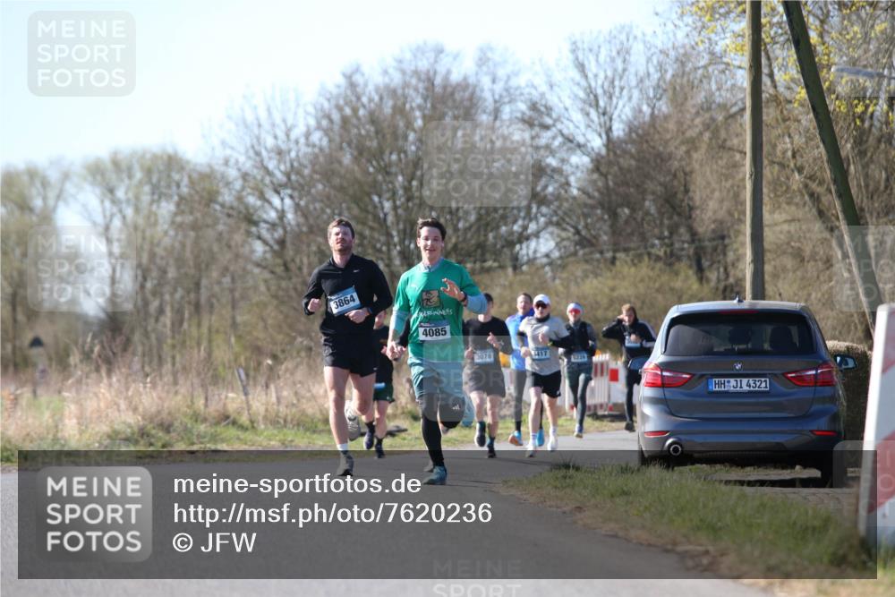 06.04.2025 - 44. Internationalen Wilhelmsburger Insellauf Jannik Wohlers http://msf.ph/oto/7620236 06.04.2025 10:06:00 Laufen 3864, 4085, 3078, 417, 5226, 4321 meine-sportfotos.de