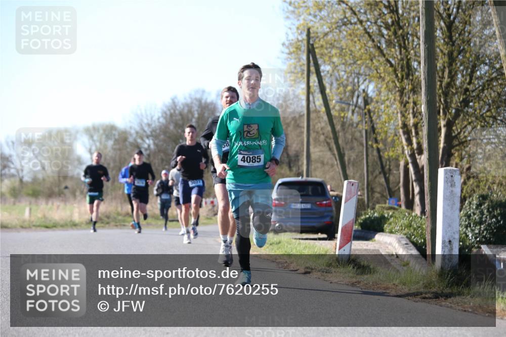 06.04.2025 - 44. Internationalen Wilhelmsburger Insellauf Jannik Wohlers http://msf.ph/oto/7620255 06.04.2025 10:06:04 Laufen 3027, 4085, 34, 6329 meine-sportfotos.de