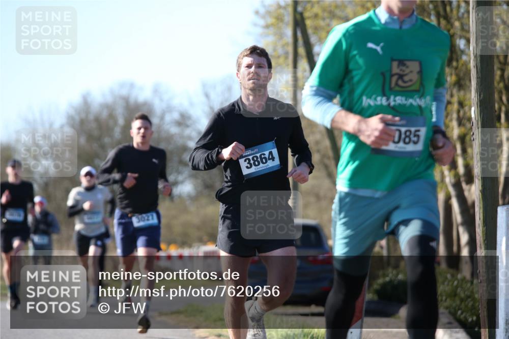 06.04.2025 - 44. Internationalen Wilhelmsburger Insellauf Jannik Wohlers http://msf.ph/oto/7620256 06.04.2025 10:06:05 Laufen 3027, 3864, 085 meine-sportfotos.de