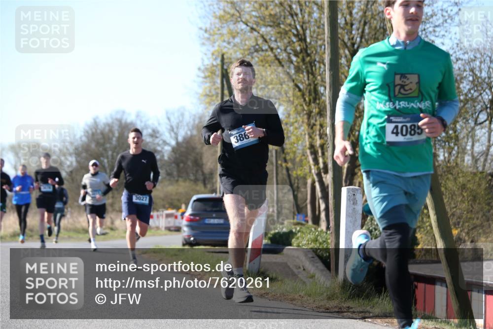 06.04.2025 - 44. Internationalen Wilhelmsburger Insellauf Jannik Wohlers http://msf.ph/oto/7620261 06.04.2025 10:06:06 Laufen 3027, 386, 4085 meine-sportfotos.de