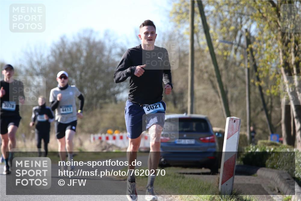 06.04.2025 - 44. Internationalen Wilhelmsburger Insellauf Jannik Wohlers http://msf.ph/oto/7620270 06.04.2025 10:06:07 Laufen 3078, 4417, 3027 meine-sportfotos.de