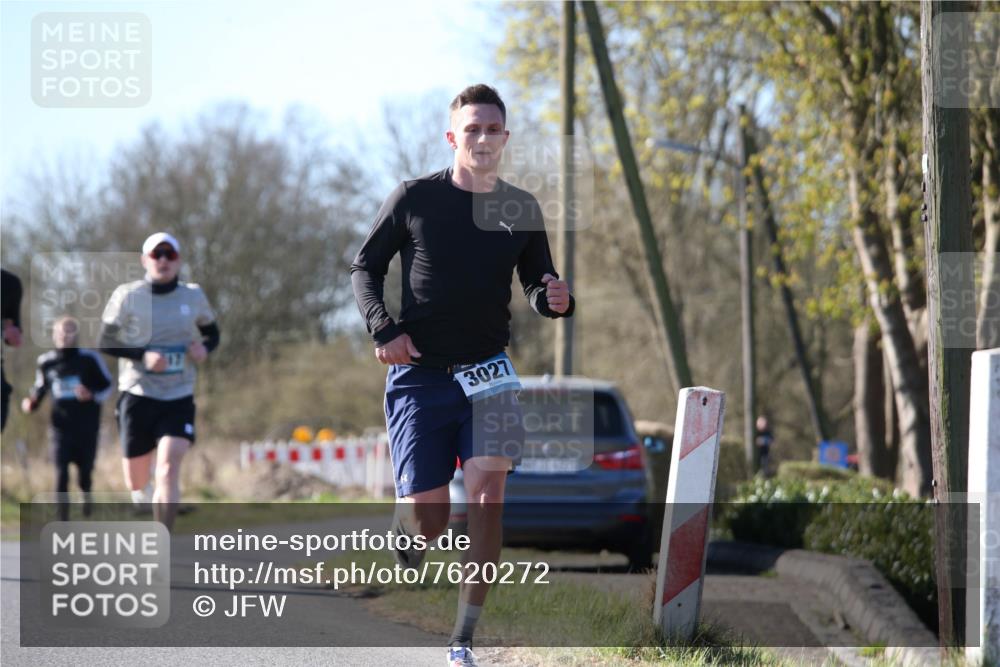 06.04.2025 - 44. Internationalen Wilhelmsburger Insellauf Jannik Wohlers http://msf.ph/oto/7620272 06.04.2025 10:06:07 Laufen 3027 meine-sportfotos.de