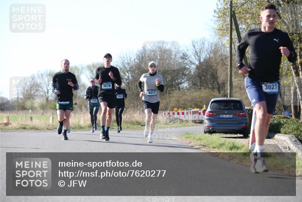 06.04.2025 - 44. Internationalen Wilhelmsburger Insellauf Jannik Wohlers http://msf.ph/oto/7620277 06.04.2025 10:06:08 Laufen 5226, 3078, 3062, 4417, 4321, 3027 meine-sportfotos.de