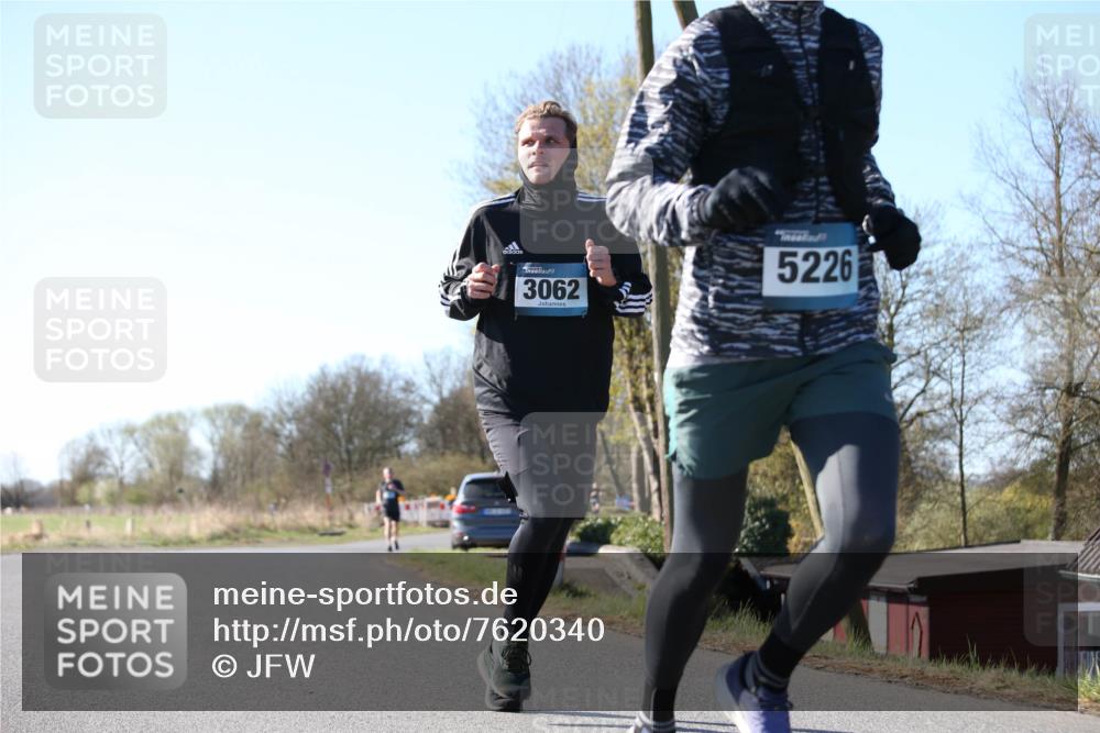 06.04.2025 - 44. Internationalen Wilhelmsburger Insellauf Jannik Wohlers http://msf.ph/oto/7620340 06.04.2025 10:06:15 Laufen 3062, 5226 meine-sportfotos.de