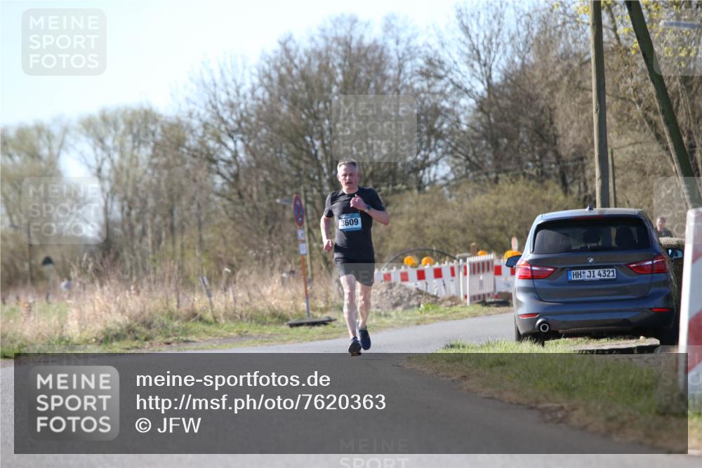 06.04.2025 - 44. Internationalen Wilhelmsburger Insellauf Jannik Wohlers http://msf.ph/oto/7620363 06.04.2025 10:06:19 Laufen 3609, 4321 meine-sportfotos.de