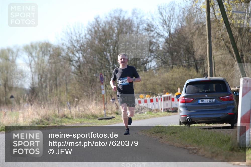 06.04.2025 - 44. Internationalen Wilhelmsburger Insellauf Jannik Wohlers http://msf.ph/oto/7620379 06.04.2025 10:06:20 Laufen 3609, 4321 meine-sportfotos.de