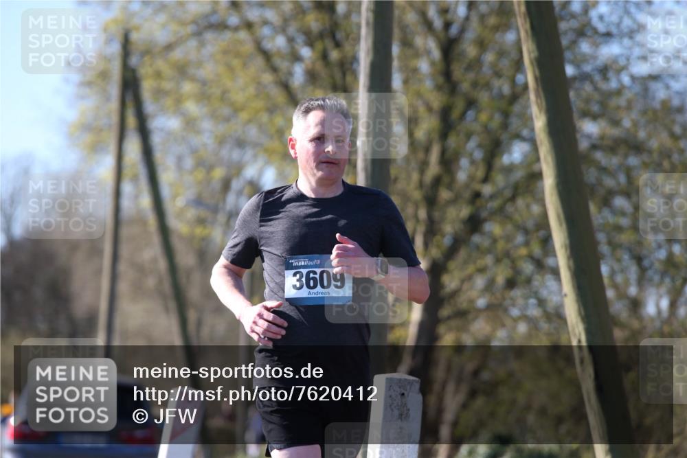 06.04.2025 - 44. Internationalen Wilhelmsburger Insellauf Jannik Wohlers http://msf.ph/oto/7620412 06.04.2025 10:06:25 Laufen 3609 meine-sportfotos.de