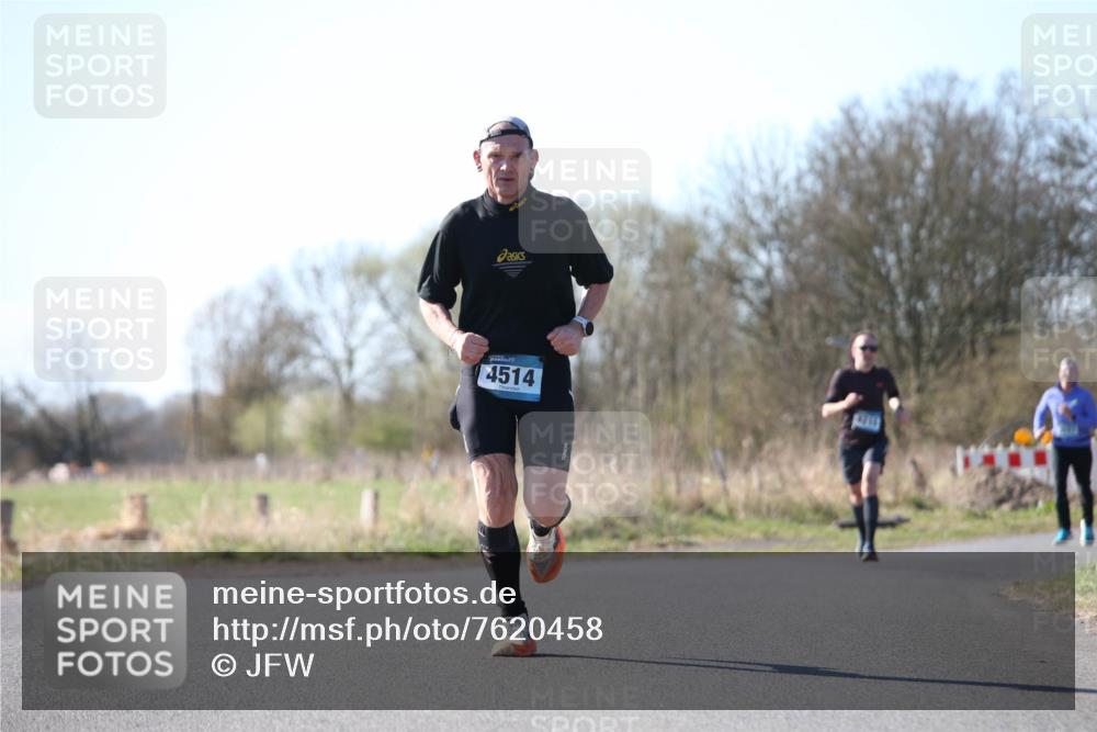 06.04.2025 - 44. Internationalen Wilhelmsburger Insellauf Jannik Wohlers http://msf.ph/oto/7620458 06.04.2025 10:06:41 Laufen 4514 meine-sportfotos.de