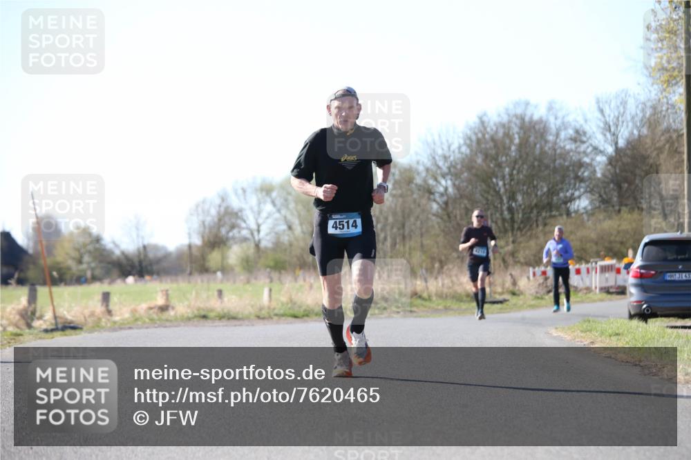 06.04.2025 - 44. Internationalen Wilhelmsburger Insellauf Jannik Wohlers http://msf.ph/oto/7620465 06.04.2025 10:06:42 Laufen 4514, 4216, 31, 432 meine-sportfotos.de