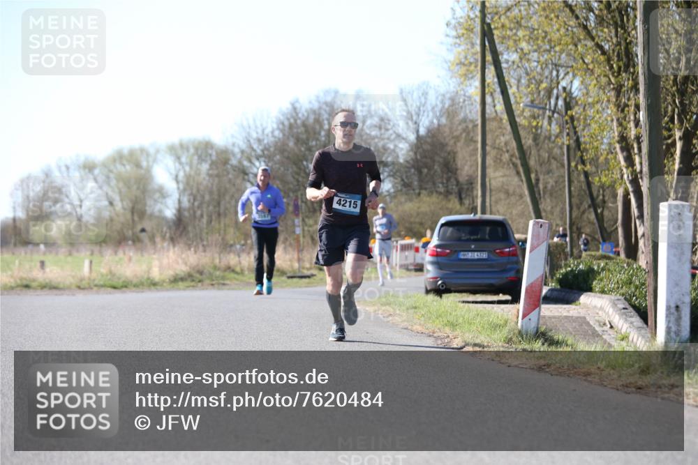 06.04.2025 - 44. Internationalen Wilhelmsburger Insellauf Jannik Wohlers http://msf.ph/oto/7620484 06.04.2025 10:06:47 Laufen 3597, 4215, 31, 4321 meine-sportfotos.de