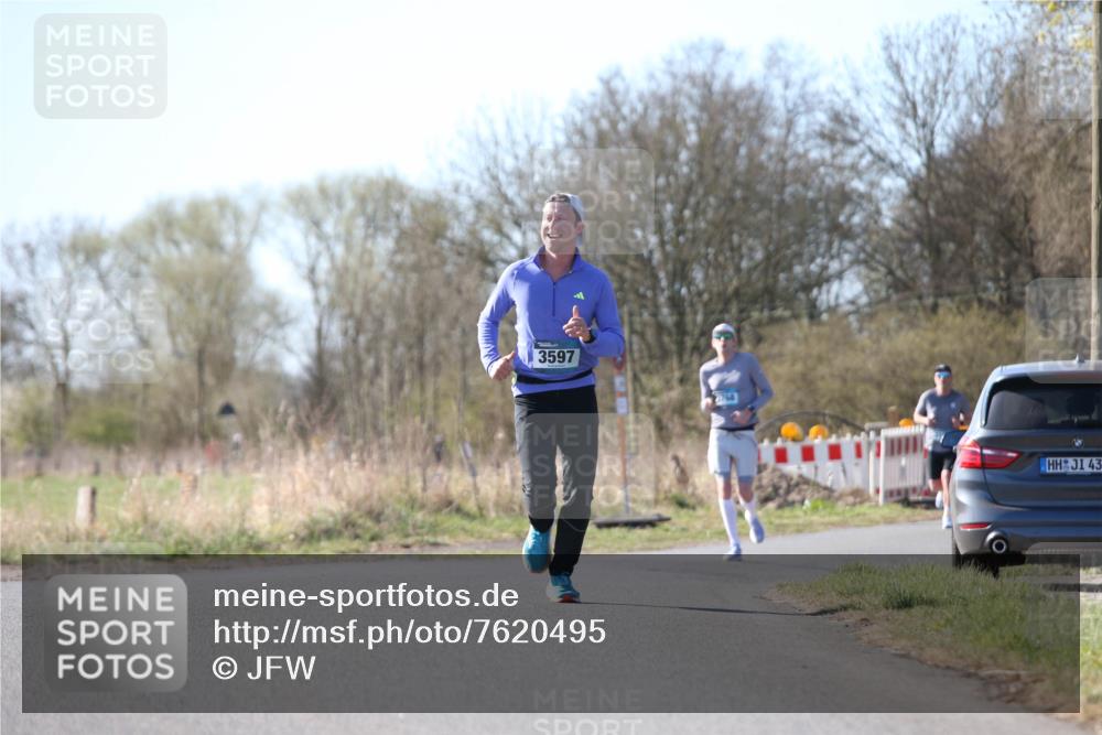 06.04.2025 - 44. Internationalen Wilhelmsburger Insellauf Jannik Wohlers http://msf.ph/oto/7620495 06.04.2025 10:06:49 Laufen 3597, 3768, 43 meine-sportfotos.de